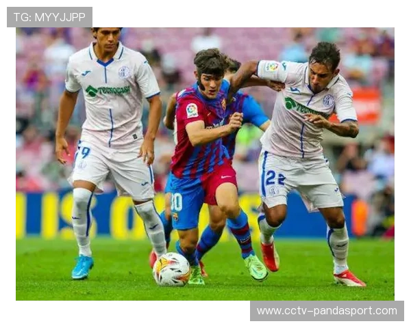 非洲球员的祈祷时间:沃特福德赛程调整背后的文化融合实验 非洲球员的祈祷时间:沃特福德赛程调整背后的文化融合实验